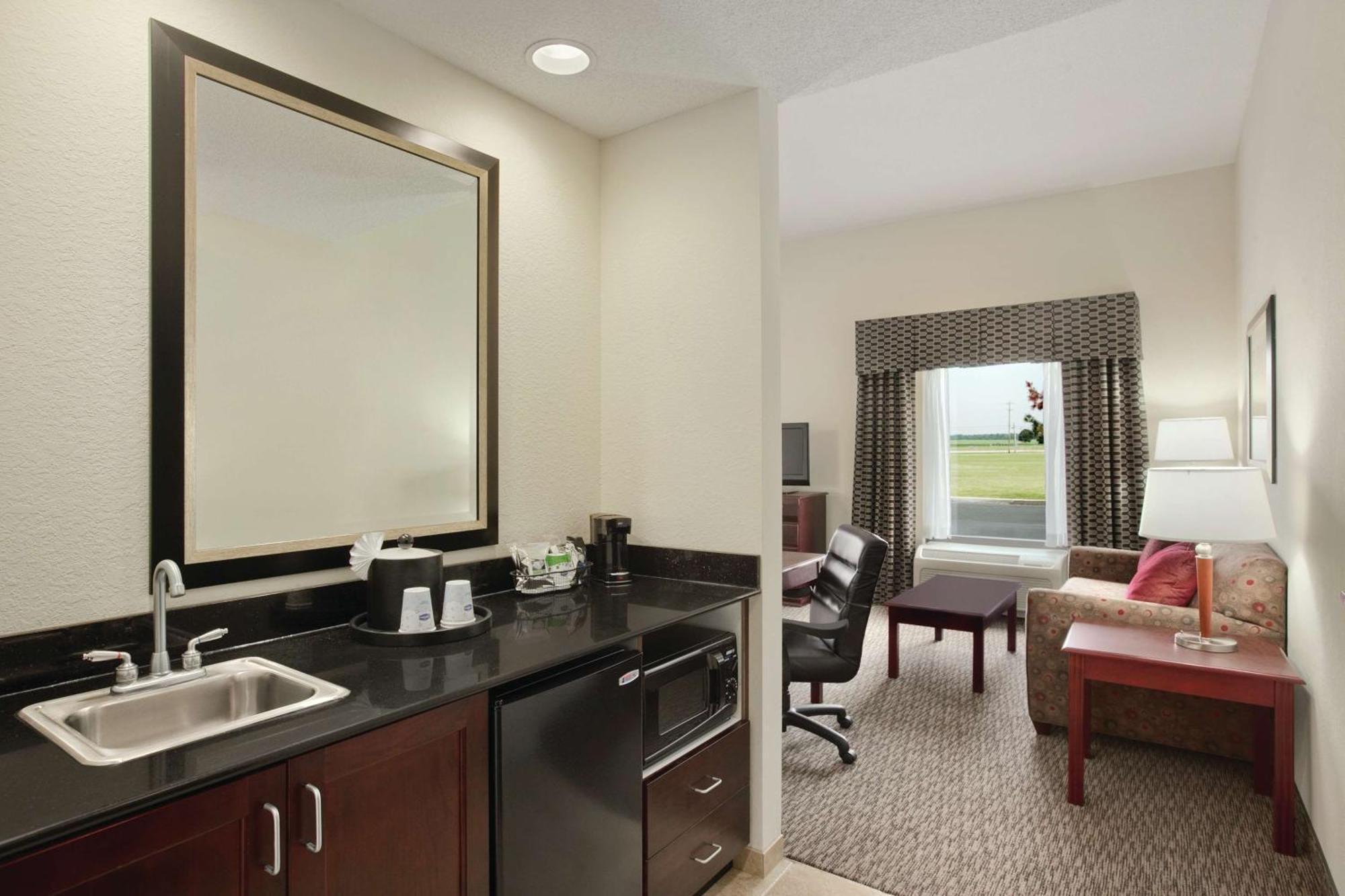 Hampton Inn & Suites Millington Exterior photo