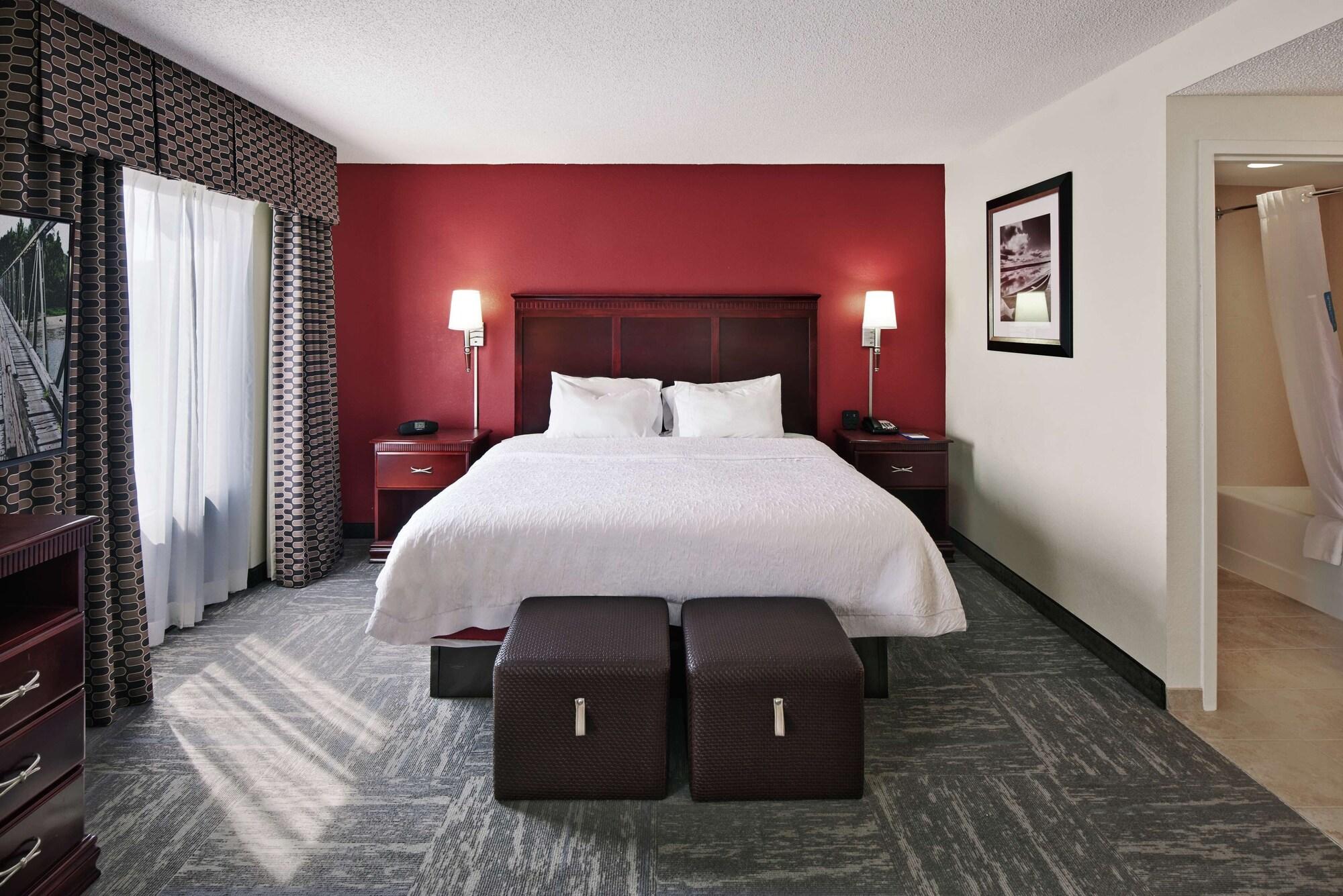 Hampton Inn & Suites Millington Exterior photo